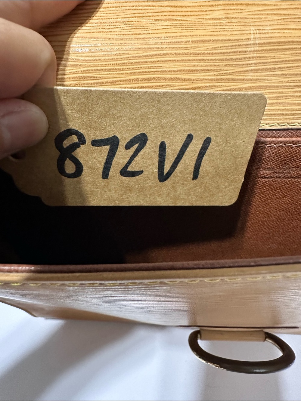 Louis Vuitton ❤️🌟 872VI Leather Document Folio in Camel Brown ⭐️ - Picture 7 of 7
